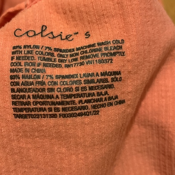 Cute salmon tank. Great for working out, to wear under, or just wear alone. S - Picture 3 of 3